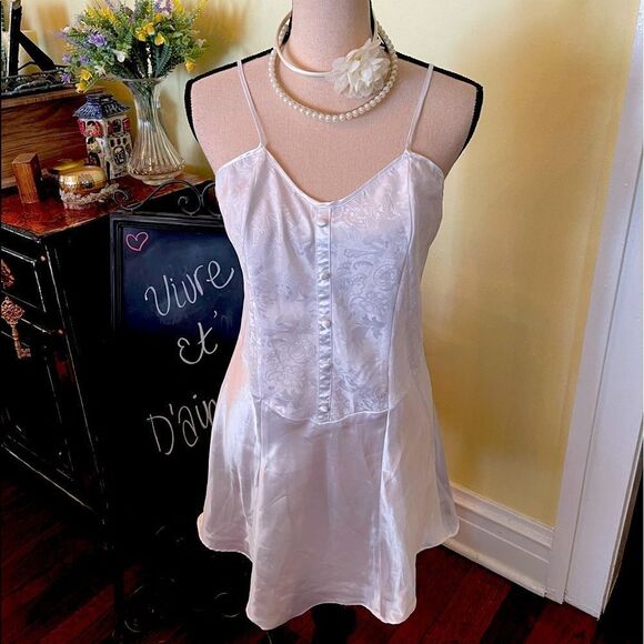 VTG EUC Sz M Victoria Secret *Gold Label* White Damask Chemise - Picture 1 of 9